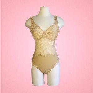 NWOT LA Perla bodysuit in beige 36D
